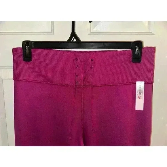 NWT VS Legging - Picture 2 of 6